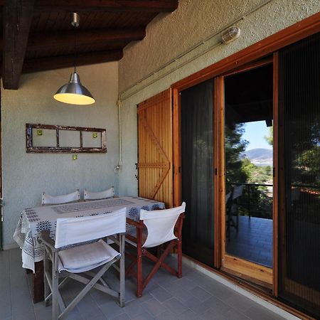 139 Steps From The Sea Villa Gialtra Bagian luar foto