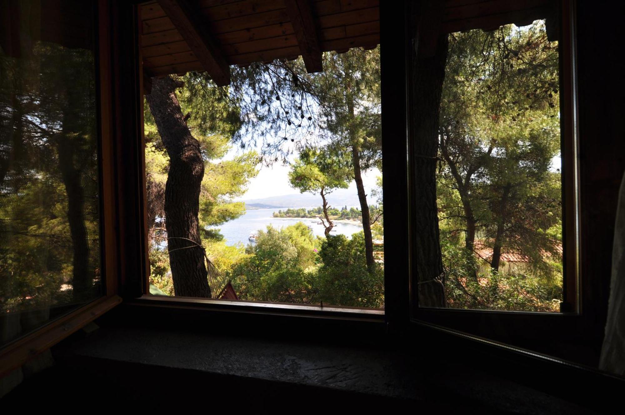 139 Steps From The Sea Villa Gialtra Bagian luar foto